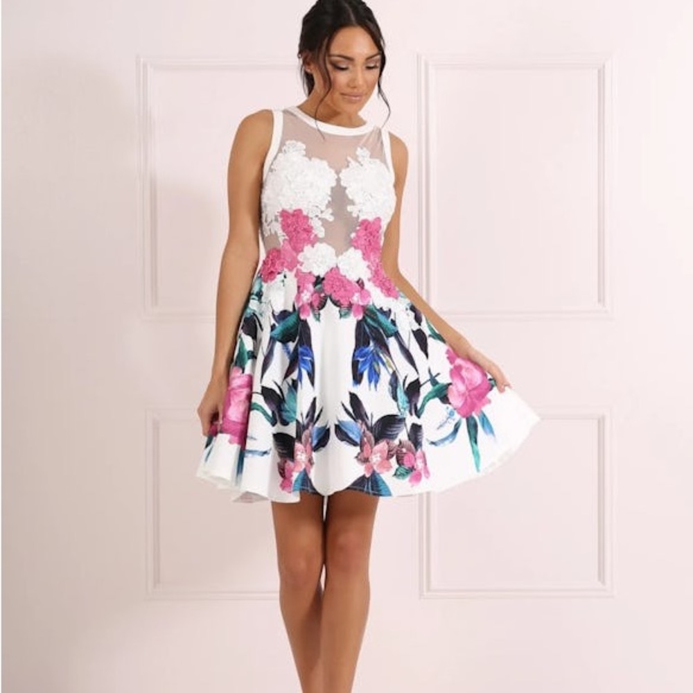 NEW Forever Unique floral dress size small